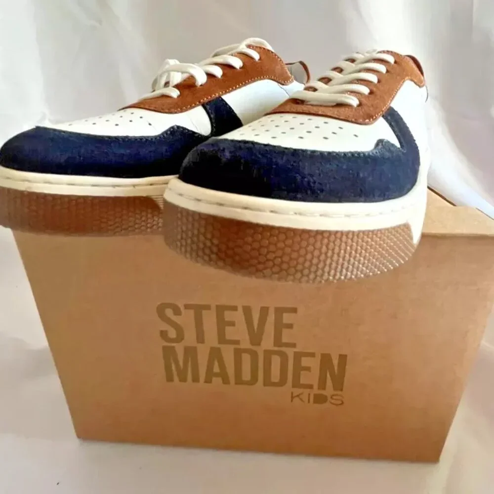 NIB Steve Madden Kids Shoes Sneakers Size US 2 Leather Upper Lace-Up‎ Vamp